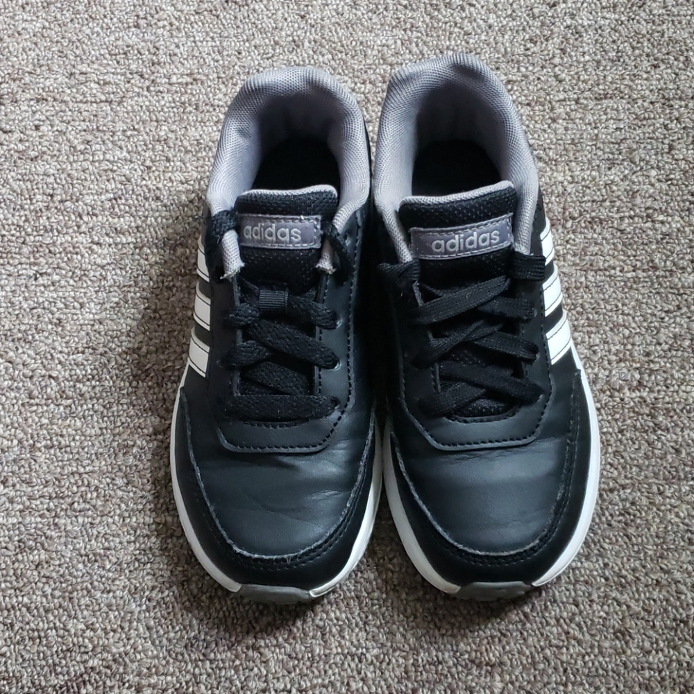 Kid's Adidas size 12K